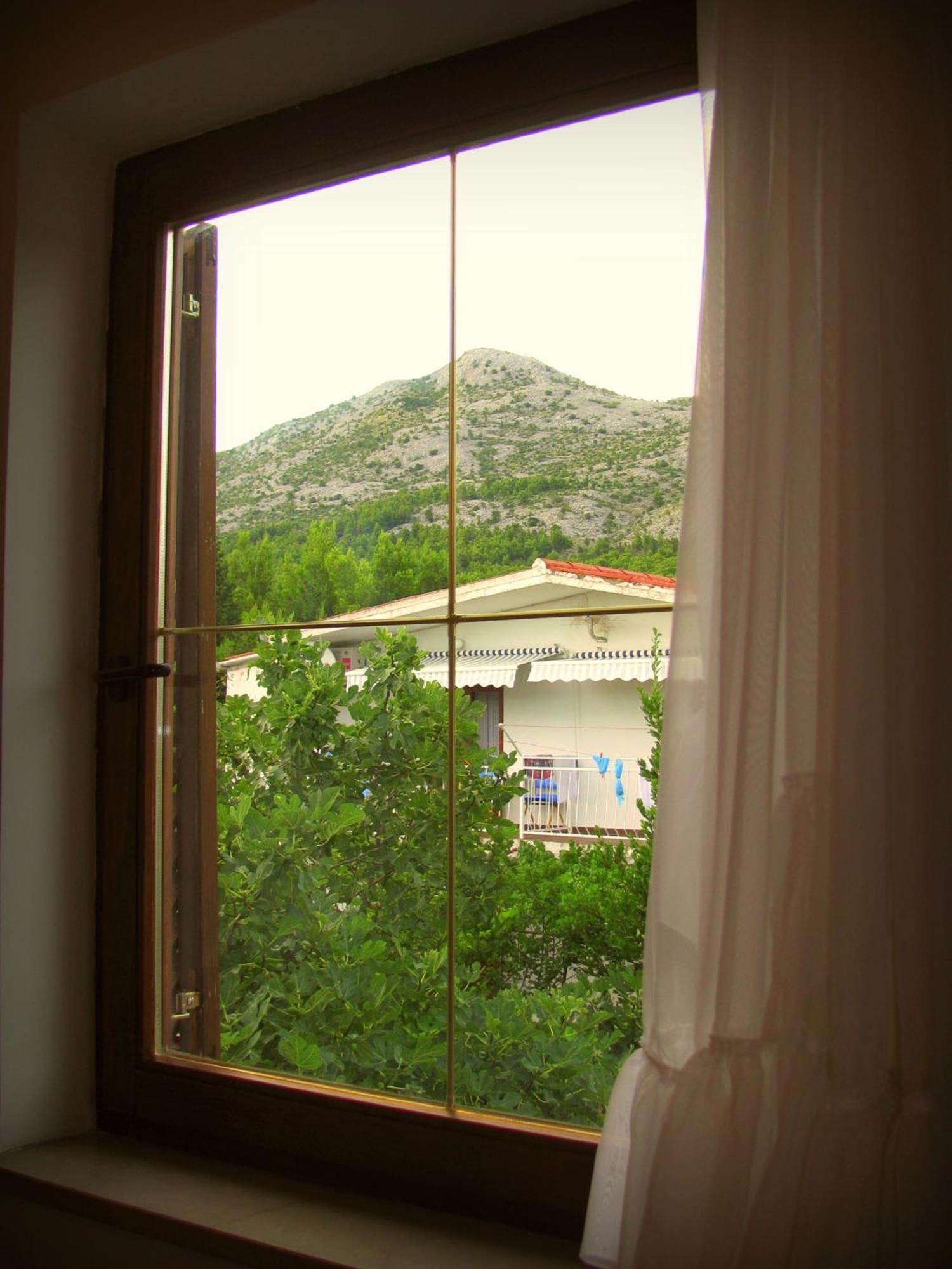 Apartments And Rooms Mare-Monti Starigrad Paklenica Cameră foto