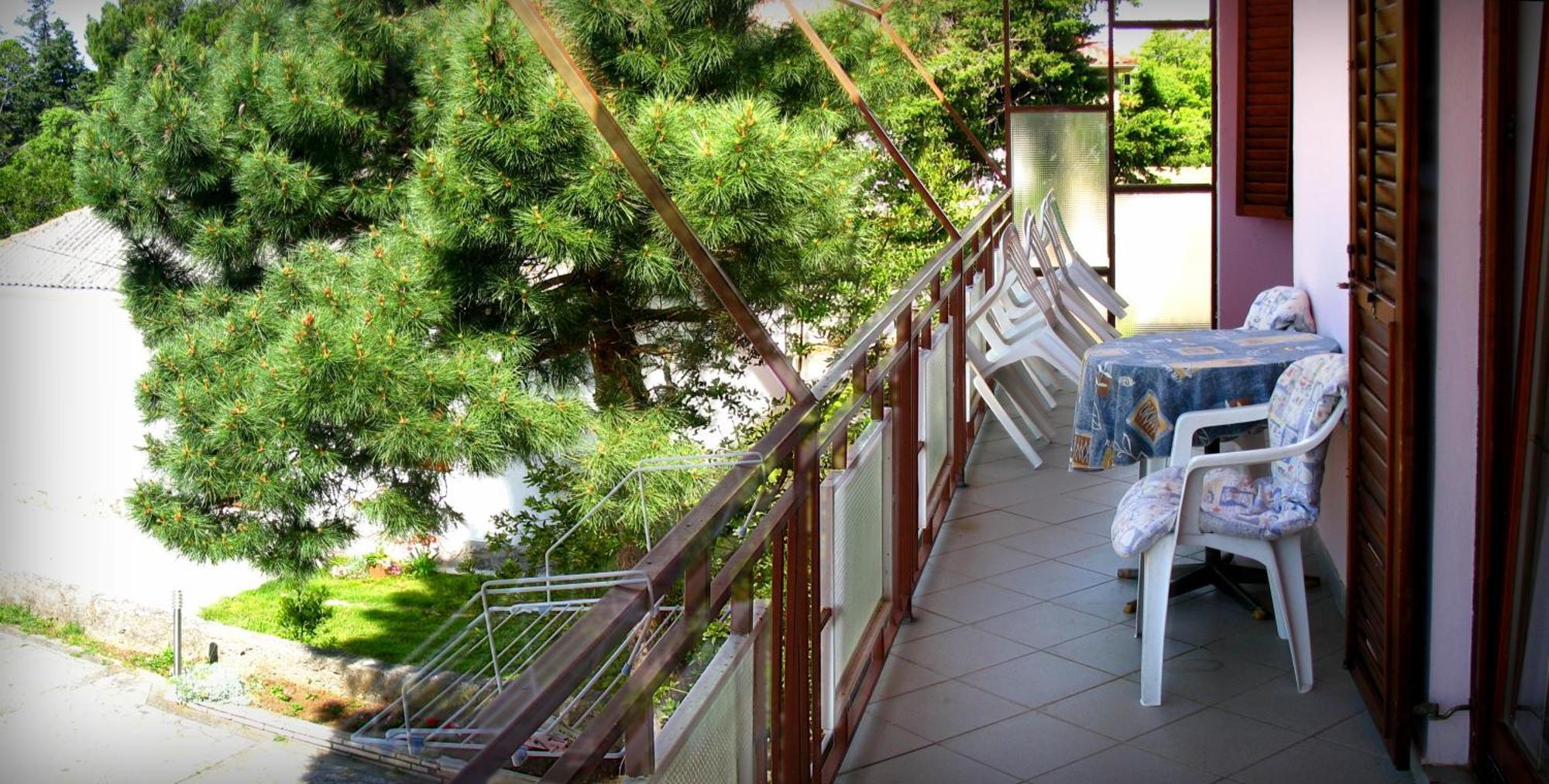 Apartments And Rooms Mare-Monti Starigrad Paklenica Cameră foto