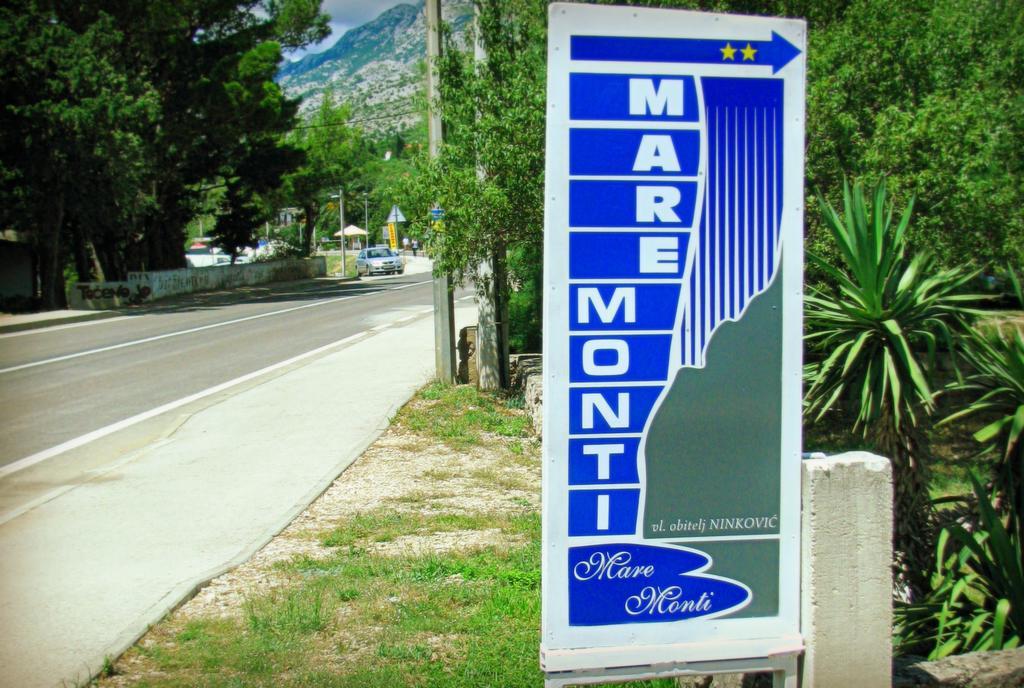 Apartments And Rooms Mare-Monti Starigrad Paklenica Exterior foto