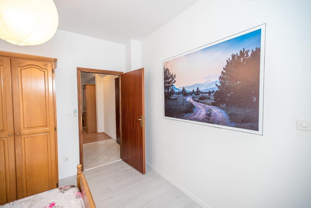 Apartments And Rooms Mare-Monti Starigrad Paklenica Exterior foto